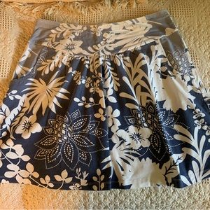 Title Nine Blue & White Floral Skirt with Pockets